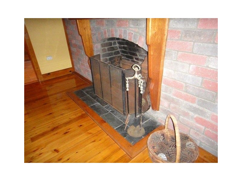 13 Fairway Avenue, Clinton QLD 4680