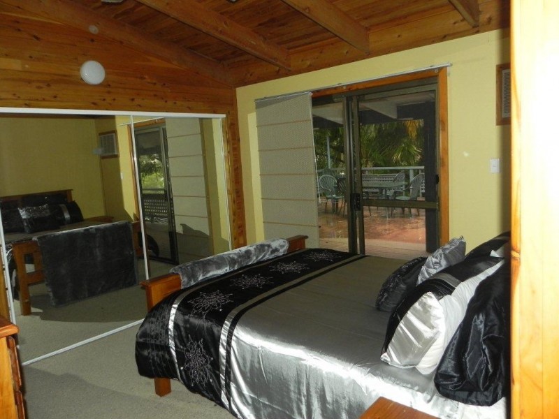 13 Fairway Avenue, Clinton QLD 4680