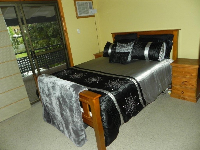 13 Fairway Avenue, Clinton QLD 4680