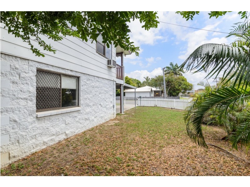 2 Golding Street, Barney Point QLD 4680