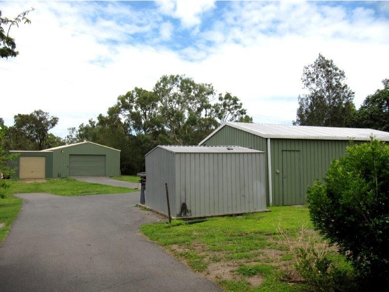 365 Boyne Island Road, Boyne Island QLD 4680