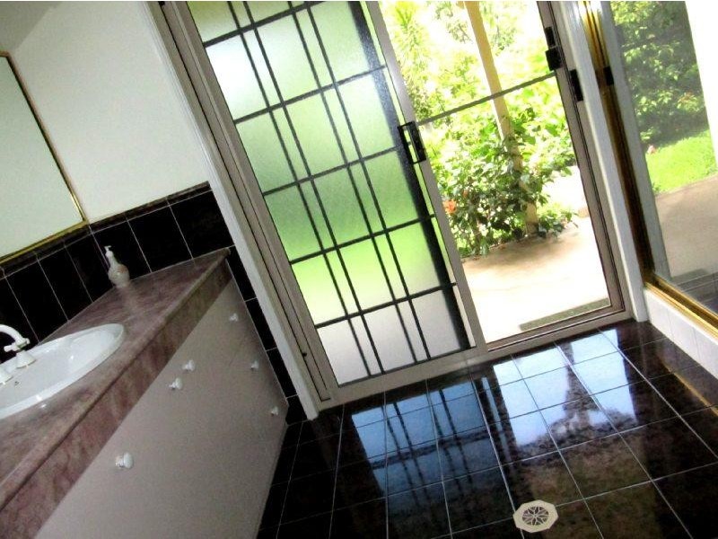 365 Boyne Island Road, Boyne Island QLD 4680