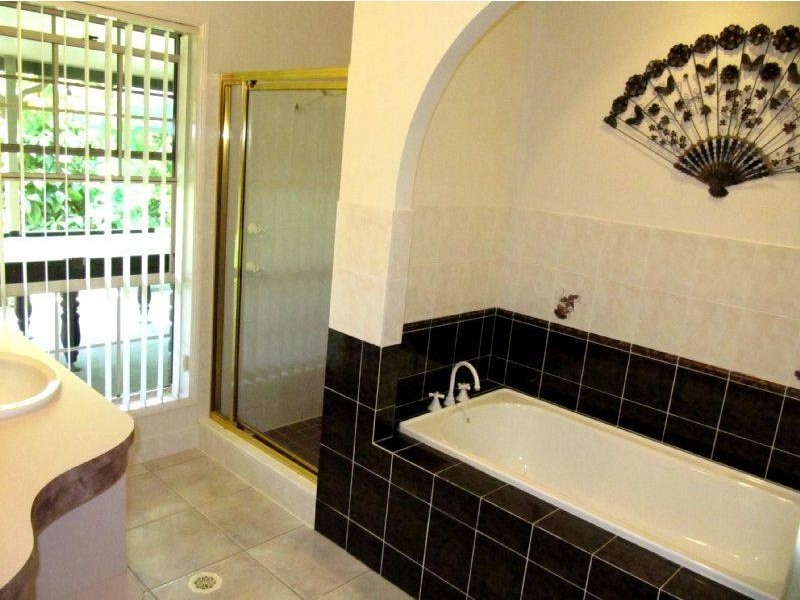 365 Boyne Island Road, Boyne Island QLD 4680