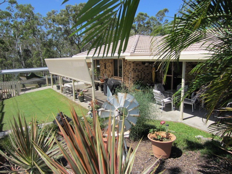 17 Centenary Drive, Boyne Island QLD 4680