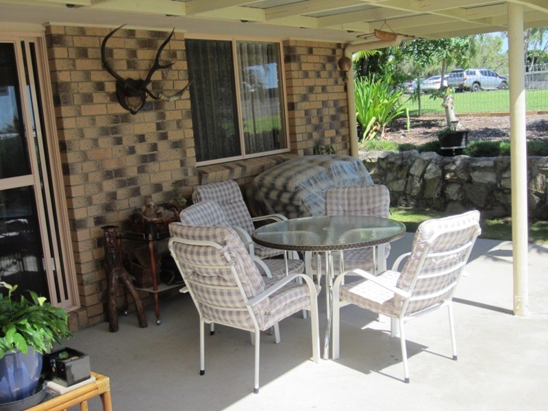 17 Centenary Drive, Boyne Island QLD 4680