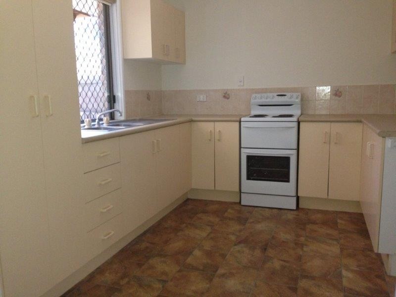 6 Solonika Court, South Gladstone QLD 4680