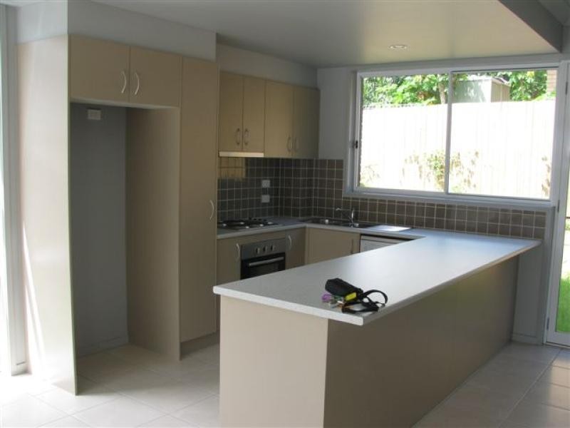 2/12-14 Fowler Street, West Gladstone QLD 4680