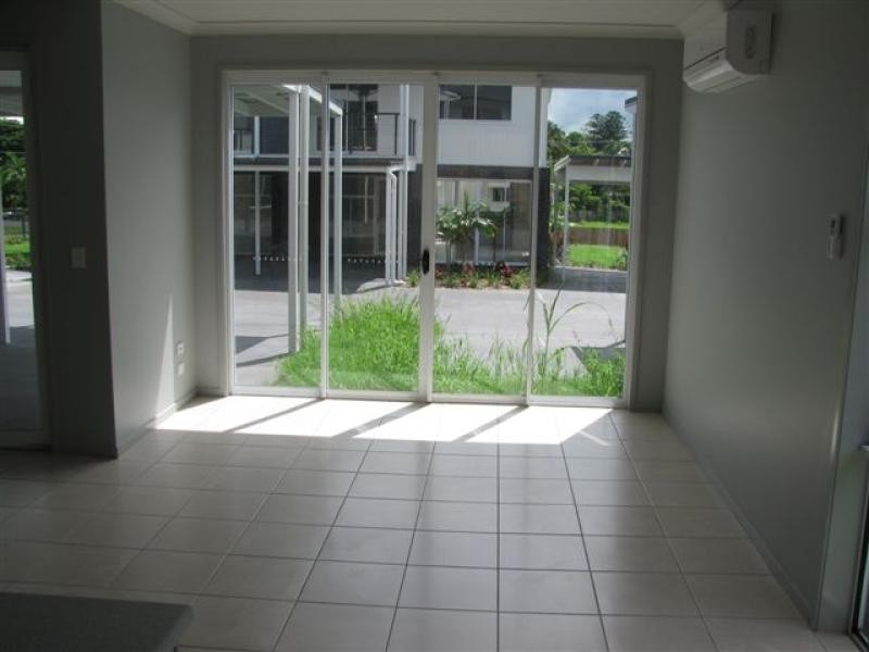 2/12-14 Fowler Street, West Gladstone QLD 4680