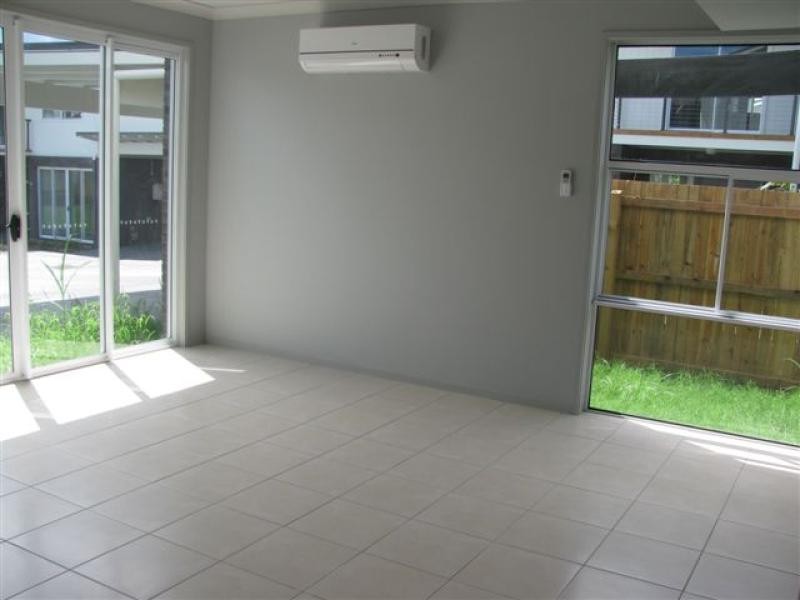 2/12-14 Fowler Street, West Gladstone QLD 4680