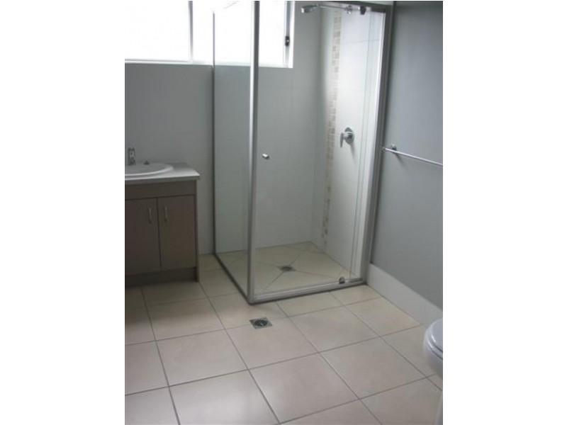 2/12-14 Fowler Street, West Gladstone QLD 4680