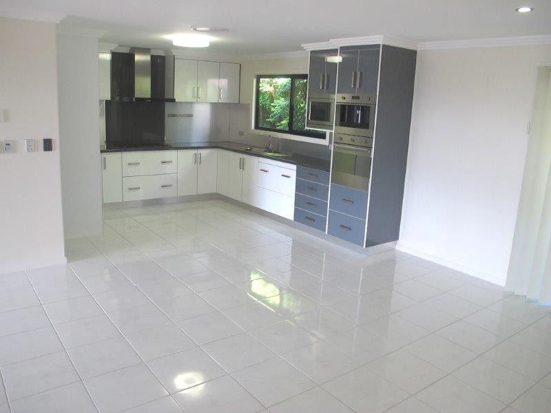 40 Paterson Street, West Gladstone QLD 4680