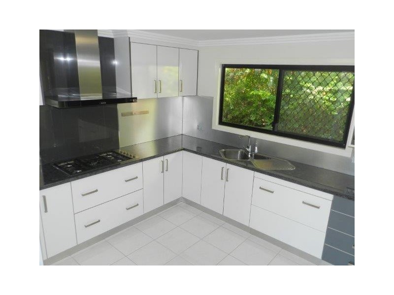40 Paterson Street, West Gladstone QLD 4680