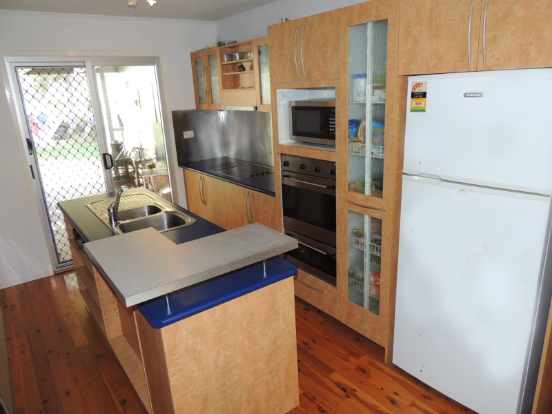 17 Drummer Street, Toolooa QLD 4680