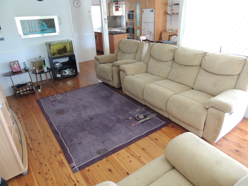 17 Drummer Street, Toolooa QLD 4680
