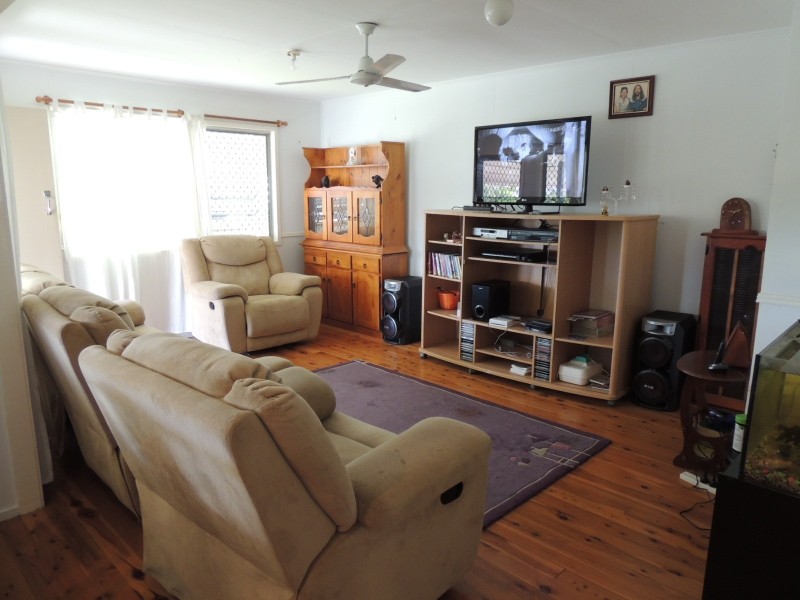 17 Drummer Street, Toolooa QLD 4680