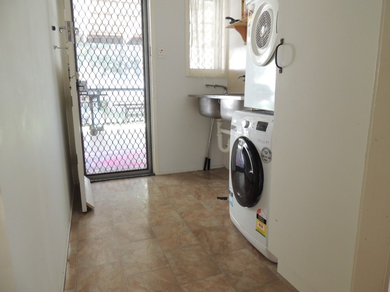 17 Drummer Street, Toolooa QLD 4680