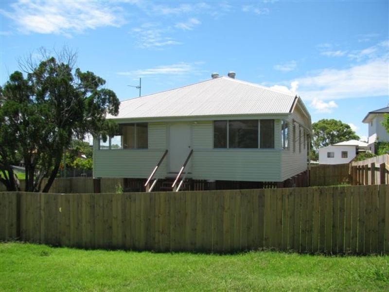 16 Fowler Street, West Gladstone QLD 4680