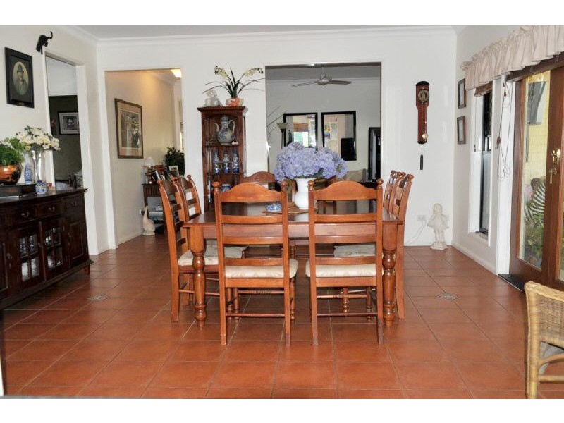 198 J Hickey Avenue, Clinton QLD 4680