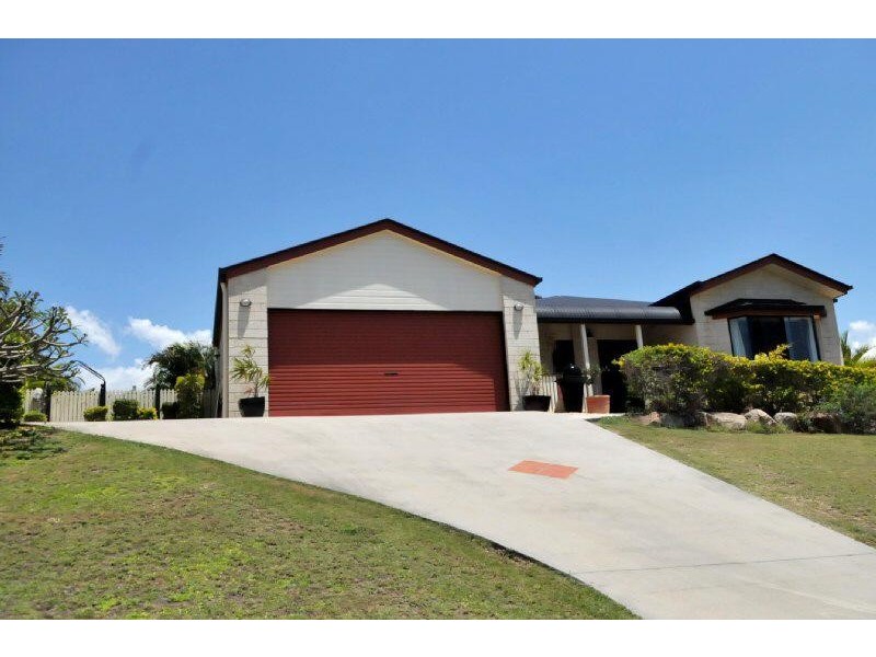 198 J Hickey Avenue, Clinton QLD 4680