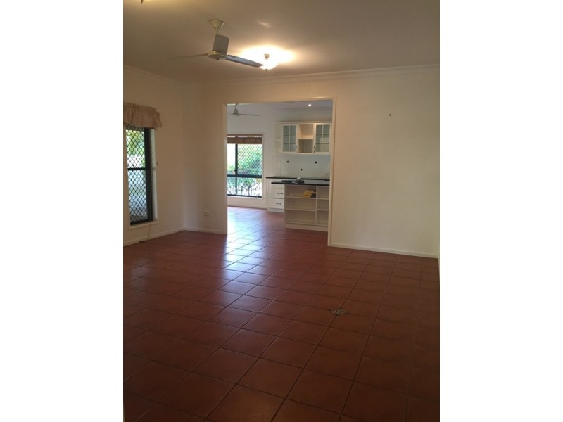 198 J Hickey Avenue, Clinton QLD 4680