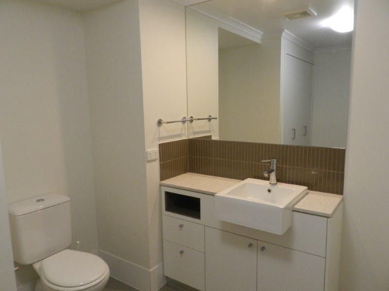 120/75 Central Lane, Gladstone QLD 4680