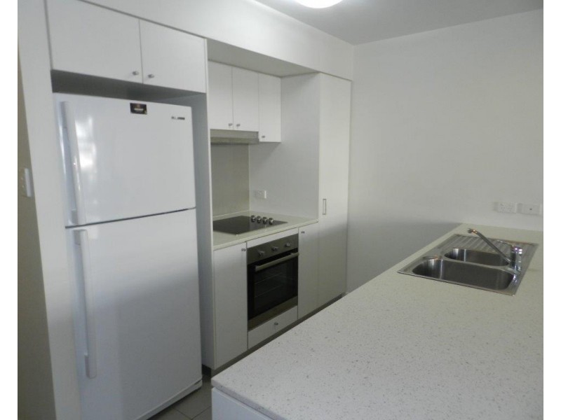 120/75 Central Lane, Gladstone QLD 4680