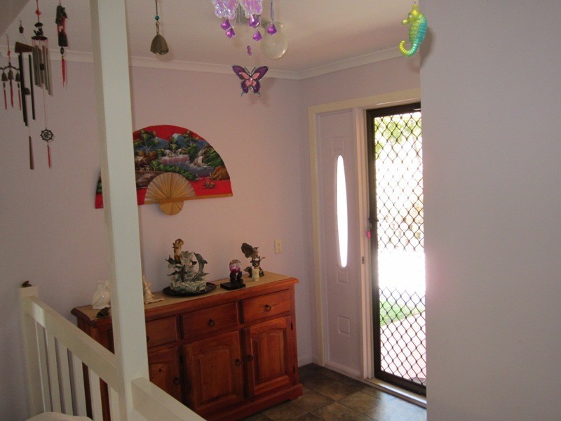 10 Centenary Drive, Boyne Island QLD 4680