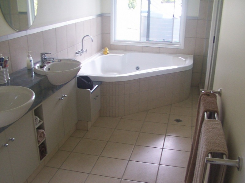 10 Seaspray Drive, Agnes Water QLD 4677