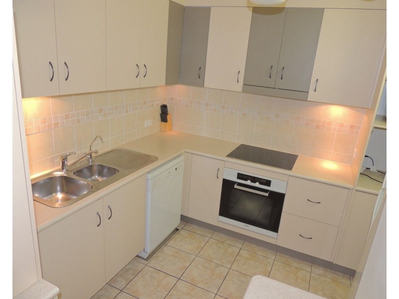 57/32-34 Kent Street, West Gladstone QLD 4680
