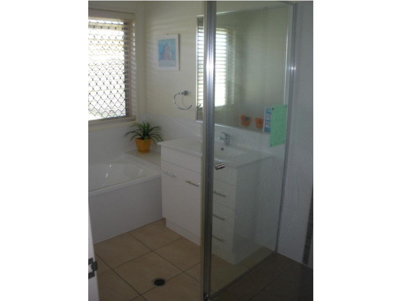 21 Billabong Drive, Glen Eden QLD 4680