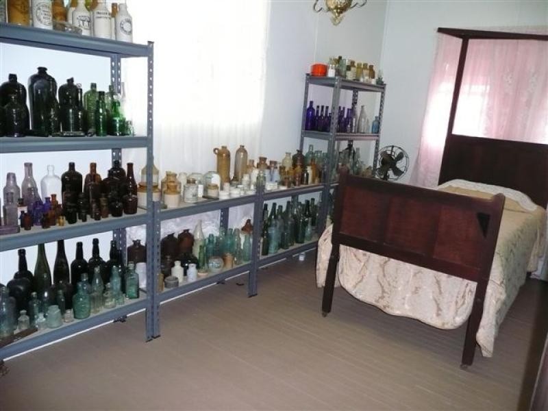 33 Raglan Street, Mount Larcom QLD 4695