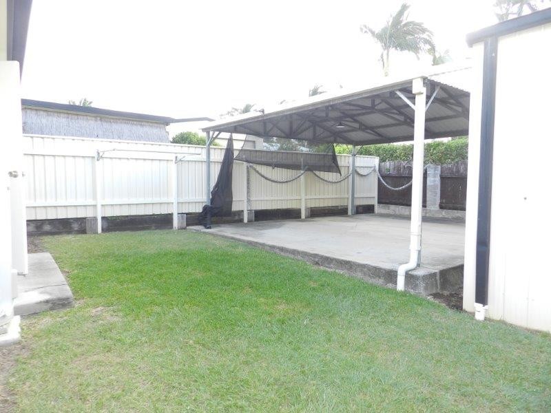 1/2 Bradford Road, Telina QLD 4680