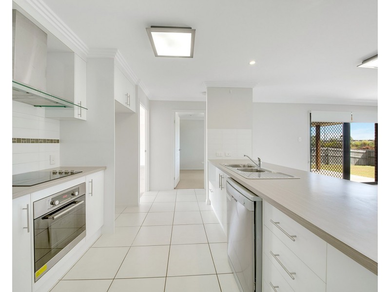 19 Liriope Drive, Kirkwood QLD 4680