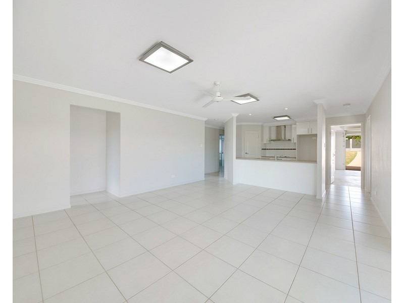 19 Liriope Drive, Kirkwood QLD 4680