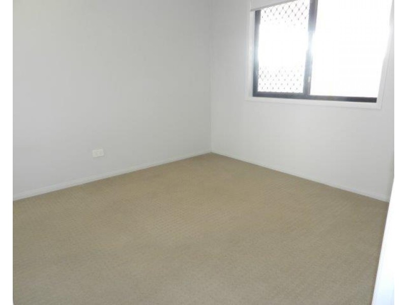 19 Liriope Drive, Kirkwood QLD 4680