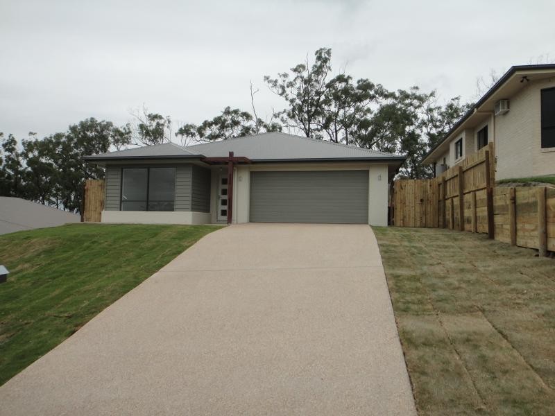 49 Liriope Drive, Kirkwood QLD 4680