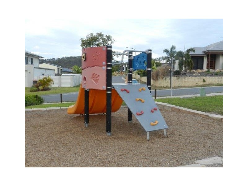49 Liriope Drive, Kirkwood QLD 4680
