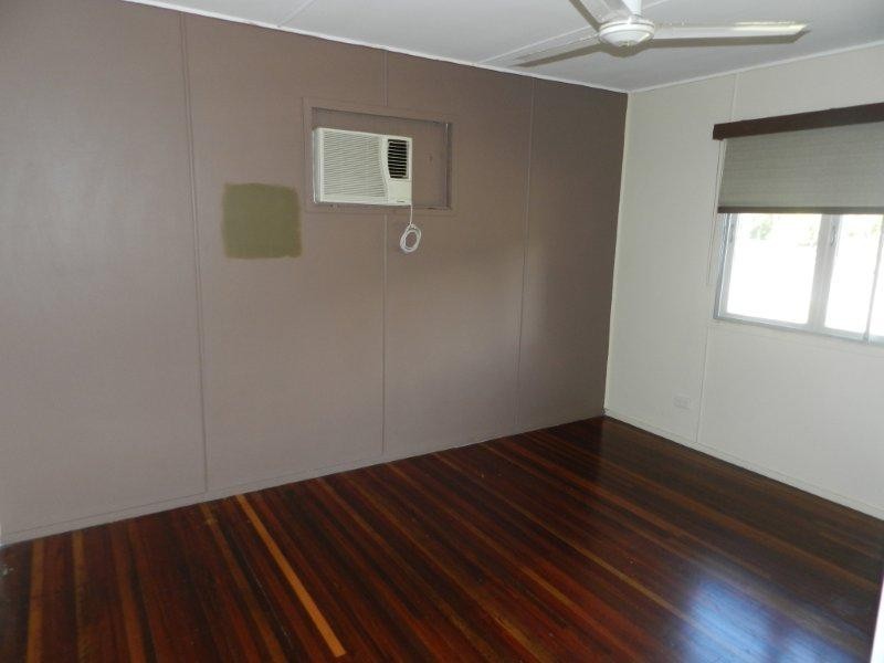 30 Charles Street, West Gladstone QLD 4680