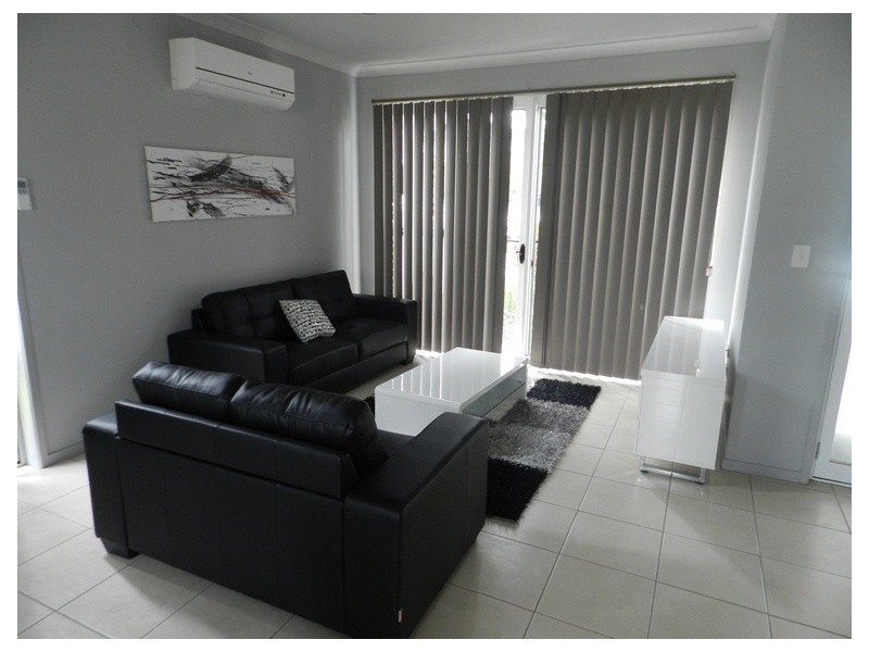 8/12-14 Fowler Street, Gladstone QLD 4680