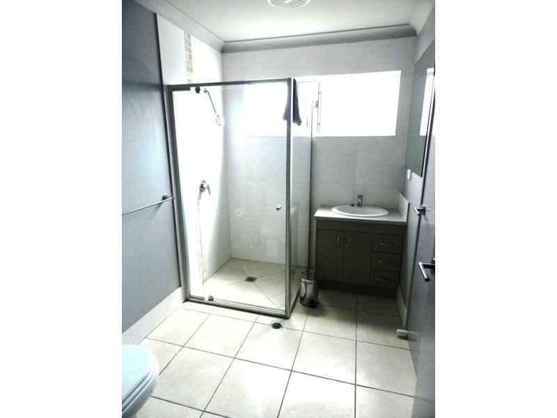 8/12-14 Fowler Street, Gladstone QLD 4680