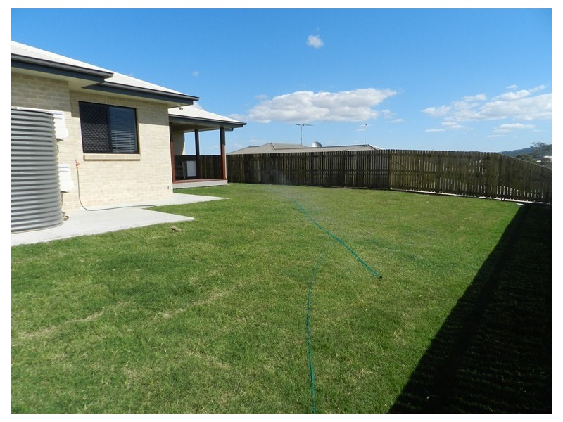9 Cressbrook Street, Clinton QLD 4680