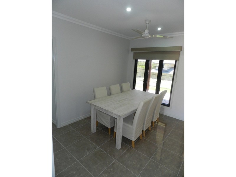 9 Cressbrook Street, Clinton QLD 4680