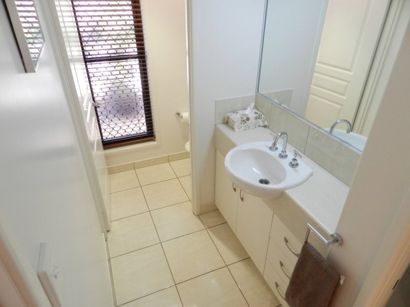 3 Egret Close, South Gladstone QLD 4680