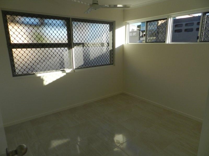 1/10 View Street, West Gladstone QLD 4680