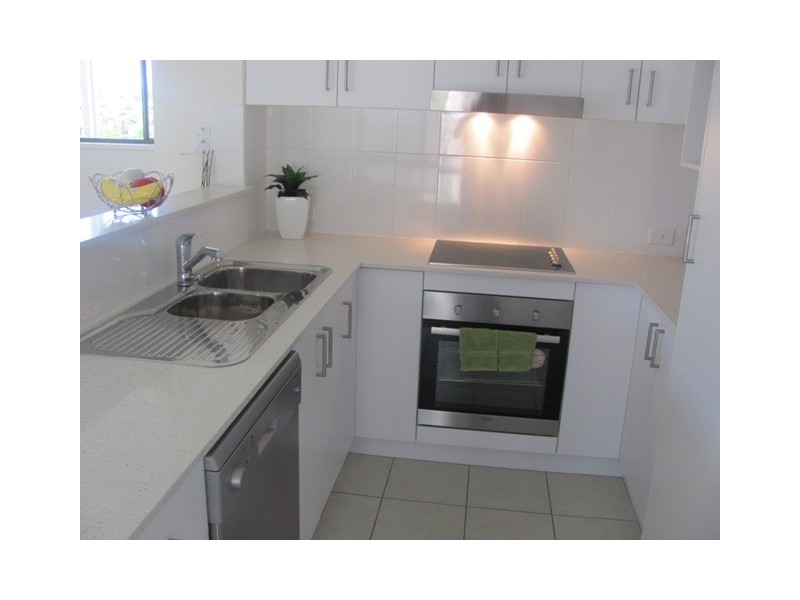 8/15 MORRIS AVENUE, Calliope QLD 4680