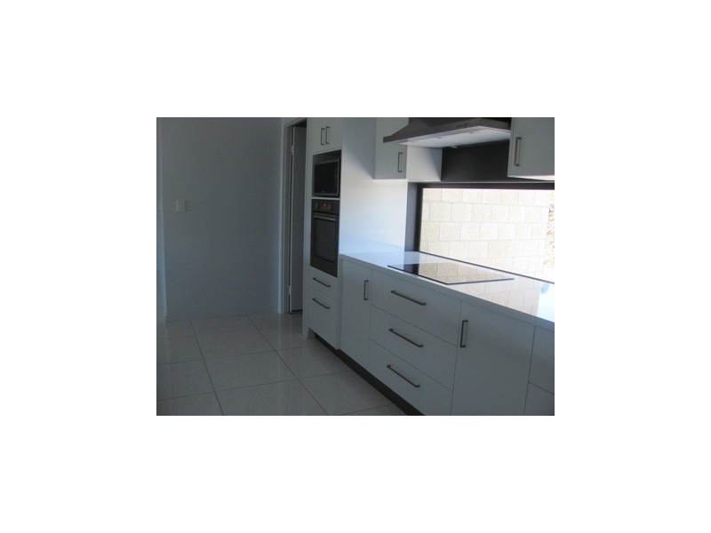 21 NEVERTIRE CLOSE, Calliope QLD 4680