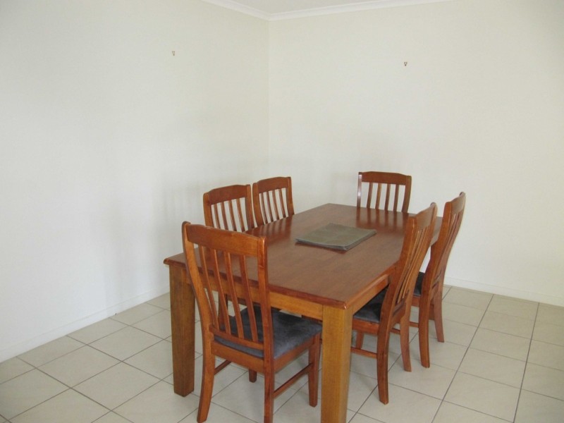 14 Skyline Dve.,, Kirkwood QLD 4680