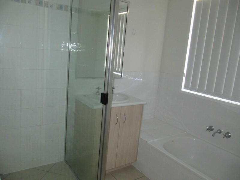 14 Skyline Dve.,, Kirkwood QLD 4680