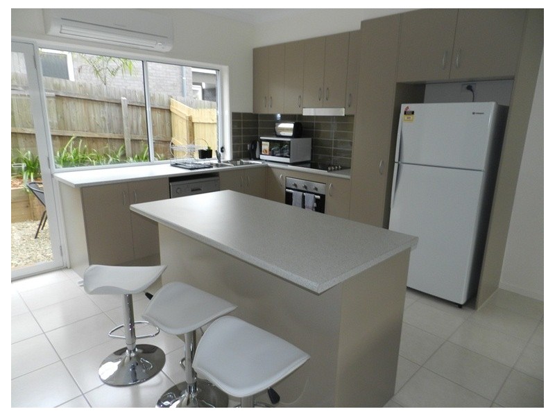 2/77-79 Tank Street, Gladstone QLD 4680