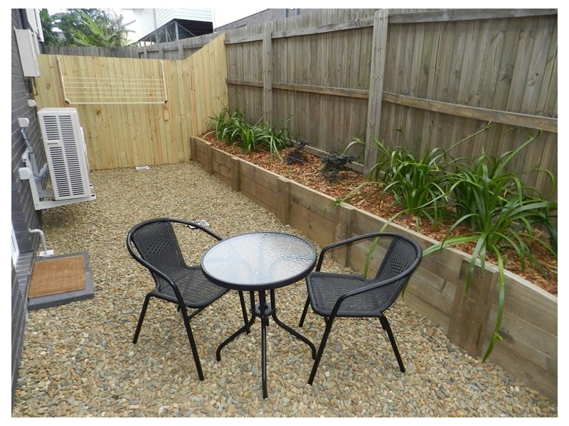 2/77-79 Tank Street, Gladstone QLD 4680